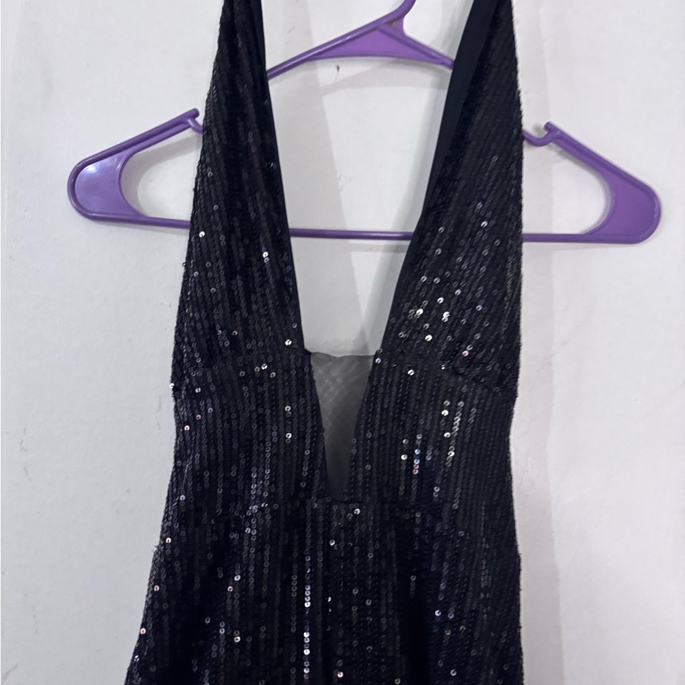 Plunge sequence jumpsuit - Picture 3 of 4